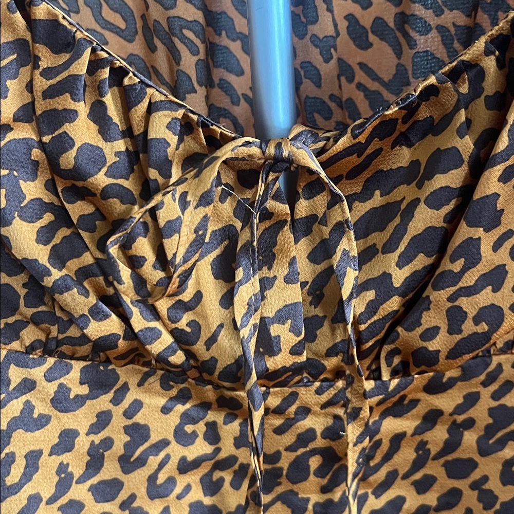 Lulus Burt orange leopard print top size S - Picture 7 of 12